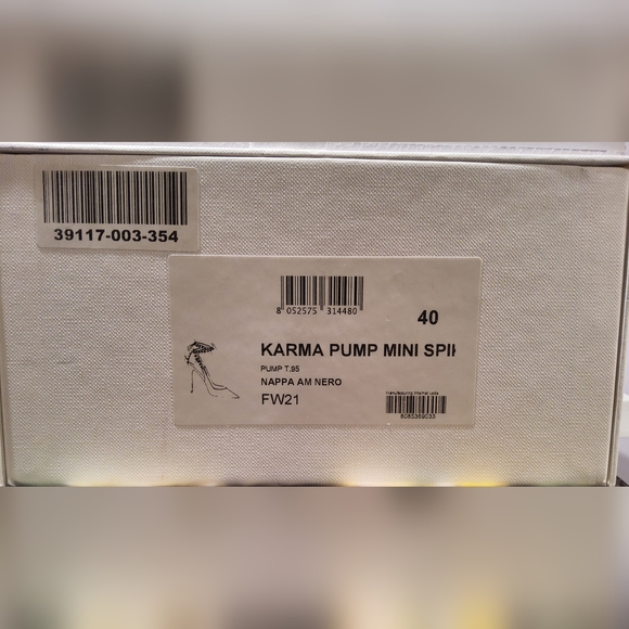 Amina Muaddi Pumps, sz 10/40, NEW IN BOX